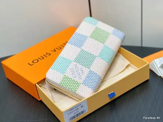 First bag ru LOUIS WALLET-19.5*10.5*2.5 cm VUITTON ZIPPY 0702